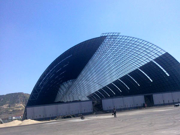 西昌桶壳螺栓球网架工程